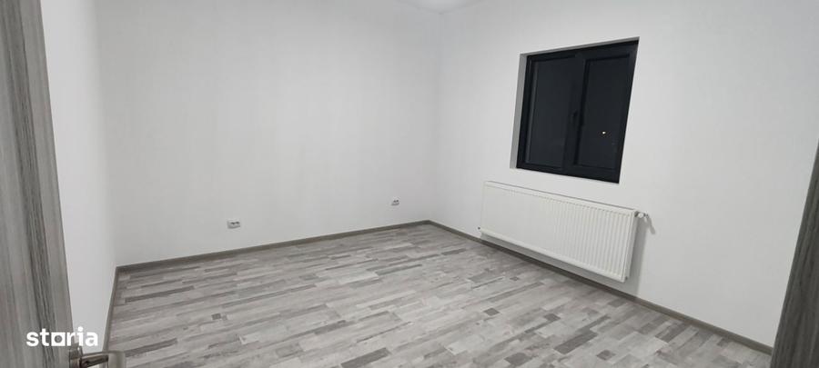 Casă cu 4 camere cu Teren 180 Mp în Central