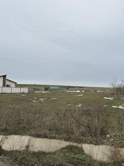 Teren de 1245 mp, în Făclia
