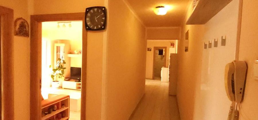 Apartament cu 3 camere decomandat în Doamna Ghica