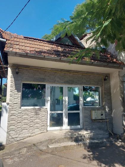 Spațiu comercial, de 55 mp, în Drăgășani