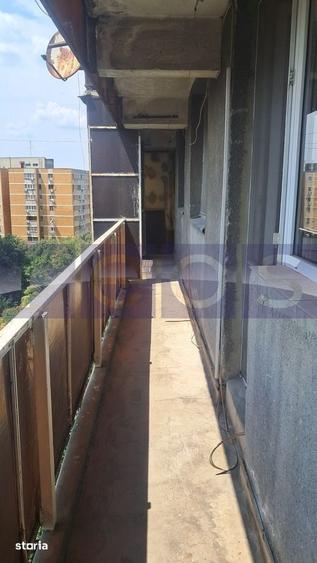 Apartament cu 3 camere decomandat în Tineretului