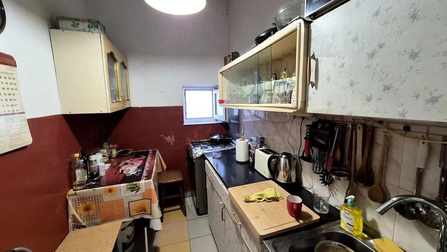 Apartament cu 3 camere semidecomandat în Basarab
