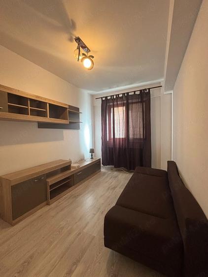 Apartament cu 2 camere decomandat în Galata