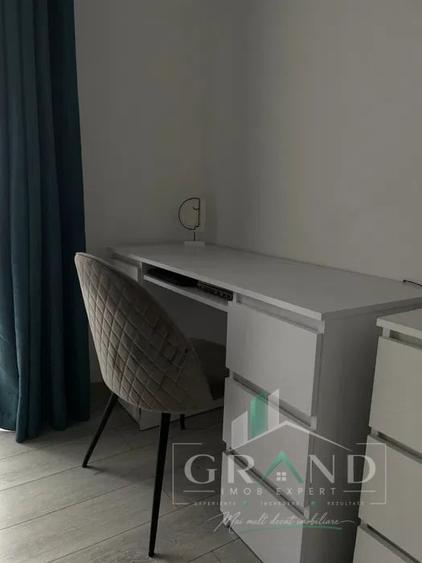 Apartament cu 2 camere semidecomandat, mobilat în Dâmbul Rotund