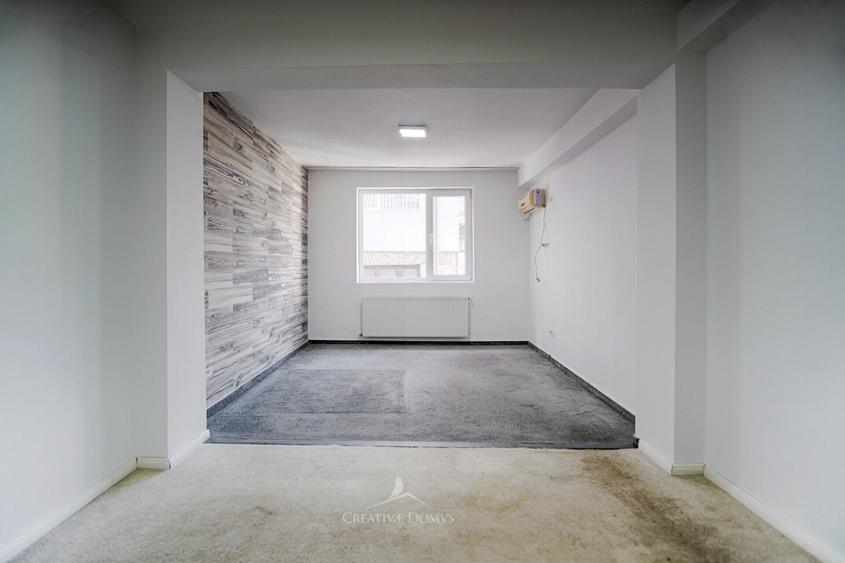 Casă individuală cu 10 camere cu Teren 280 Mp în P-ța Muncii
