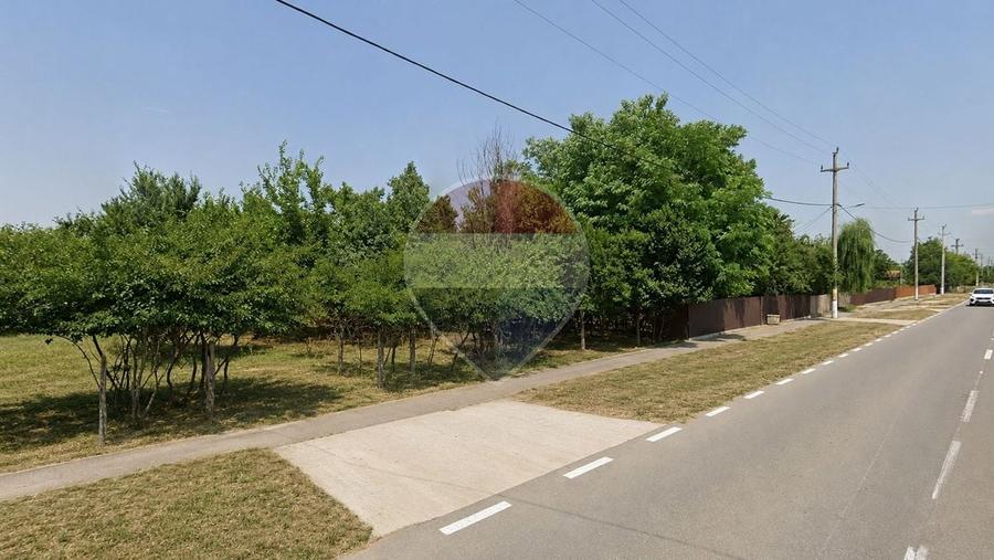 Teren Construcții intravilan de 2770 mp, în Axintele