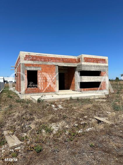 Casă cu 4 camere cu Teren 1833 Mp în Șag