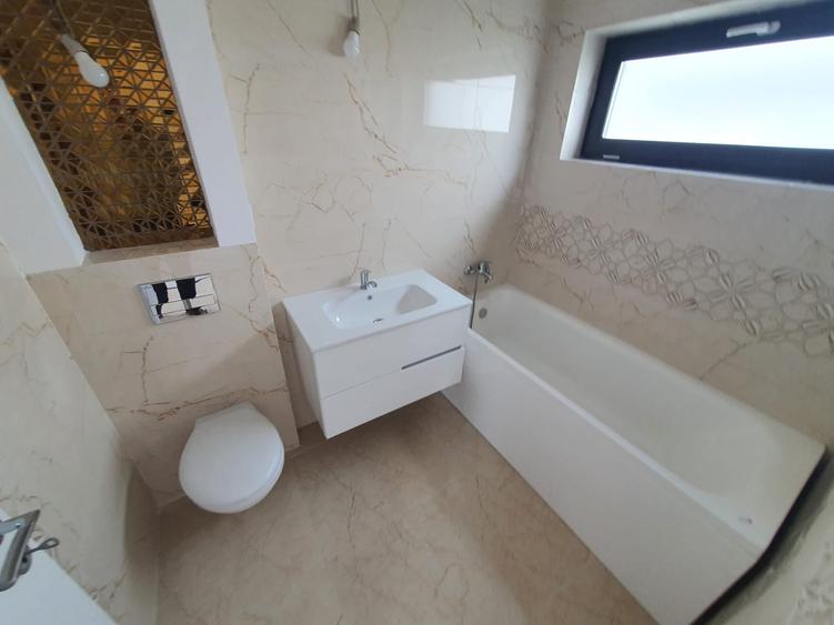 Casă cu 3 camere cu Teren 350 Mp în Valea Adâncă