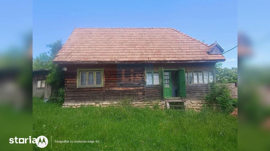 Casă cu 2 camere cu Teren 2295 Mp în Mărgău