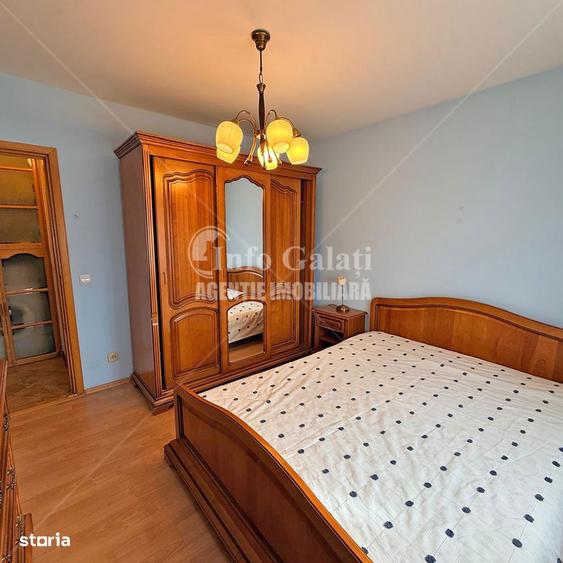 Apartament cu 3 camere decomandat, mobilat în Central