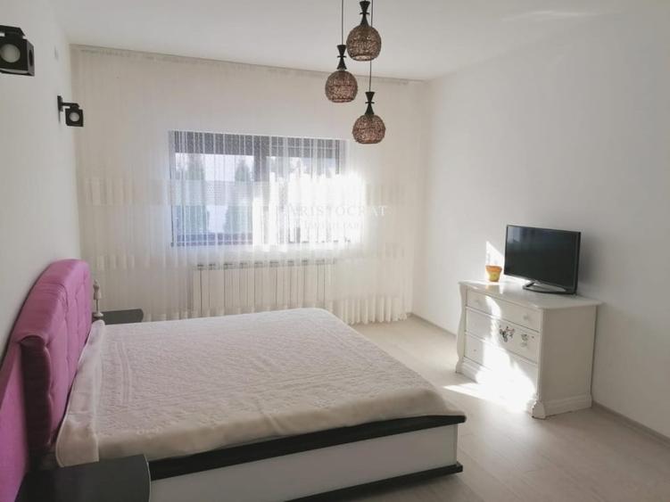 Casă cu 5 camere cu Canalizare în Corbeanca