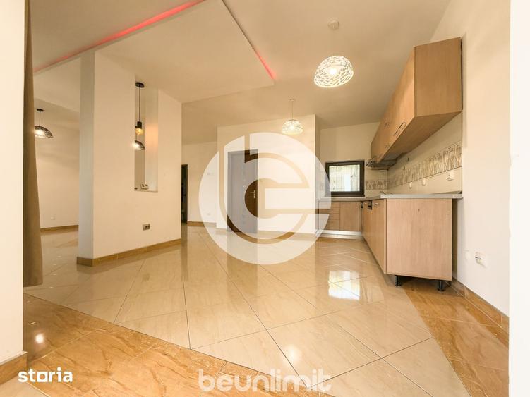Casă cu 5 camere decomandat cu Teren 200 Mp în Trei Stejari