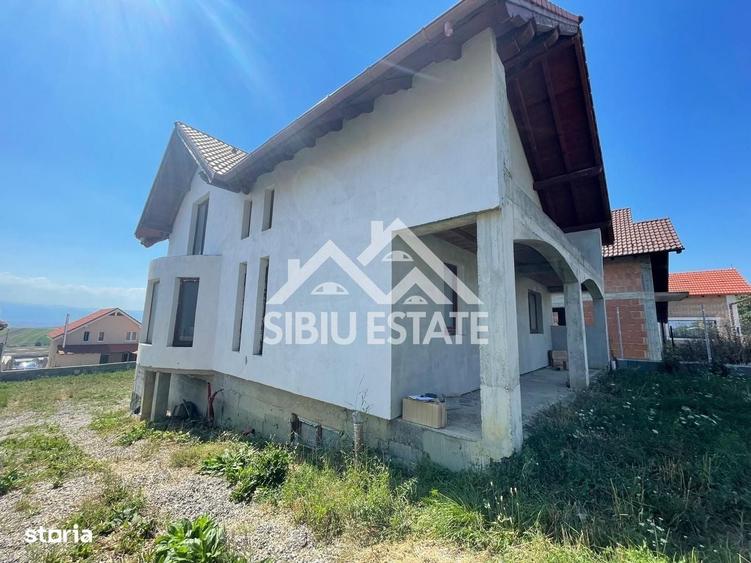 Casă cu 4 camere în Hamba
