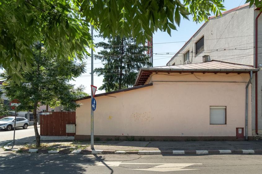 Casă individuală cu 3 camere cu Canalizare în Eroii Revoluției