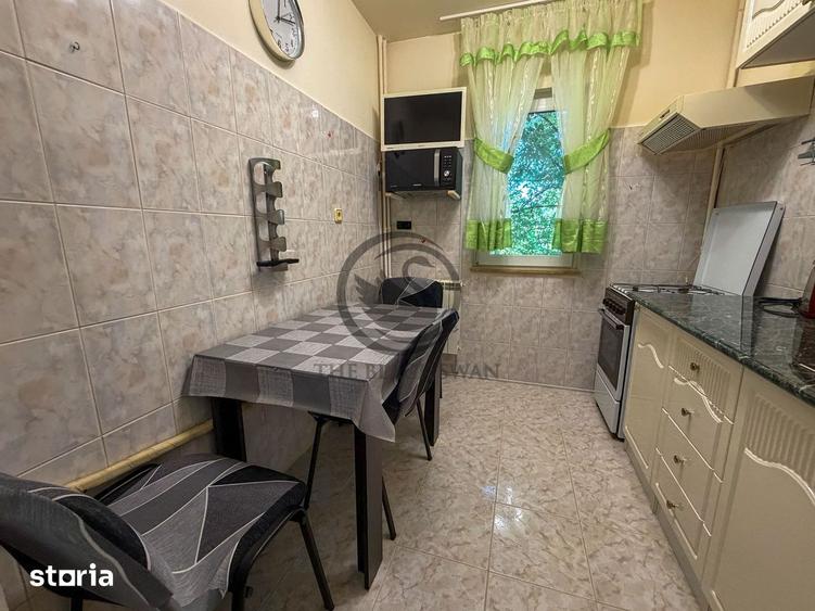 Apartament cu 2 camere decomandat, mobilat în Sud