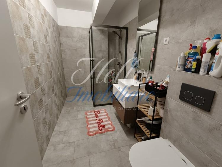 Apartament cu 2 camere semidecomandat, mobilat în Florești