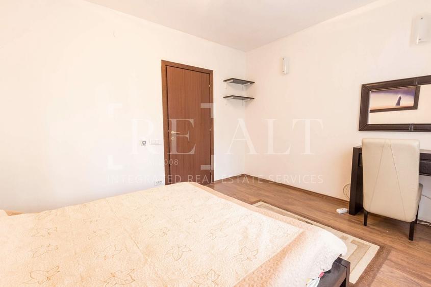 Apartament cu 3 camere semidecomandat, mobilat în Ștefan cel Mare