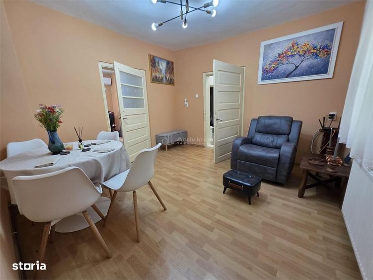 Casă cu 4 camere cu Teren 438 Mp în 23 August