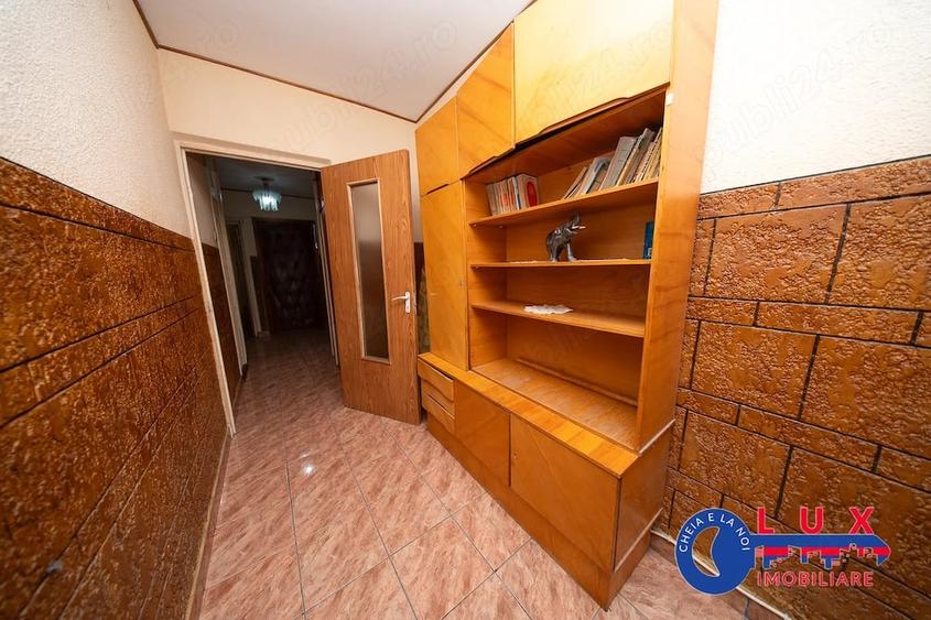 Apartament cu 3 camere decomandat în C5