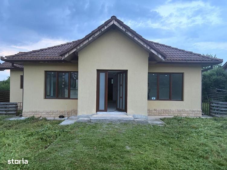 Casă cu 3 camere cu Teren 700 Mp în Jucu
