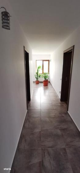 Casă cu 4 camere decomandat în Buda