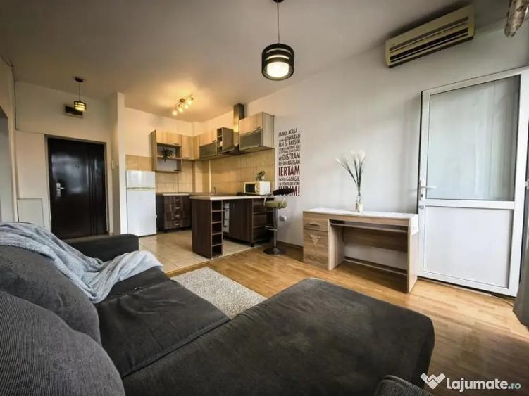 Apartament cu 2 camere semidecomandat în Bularga