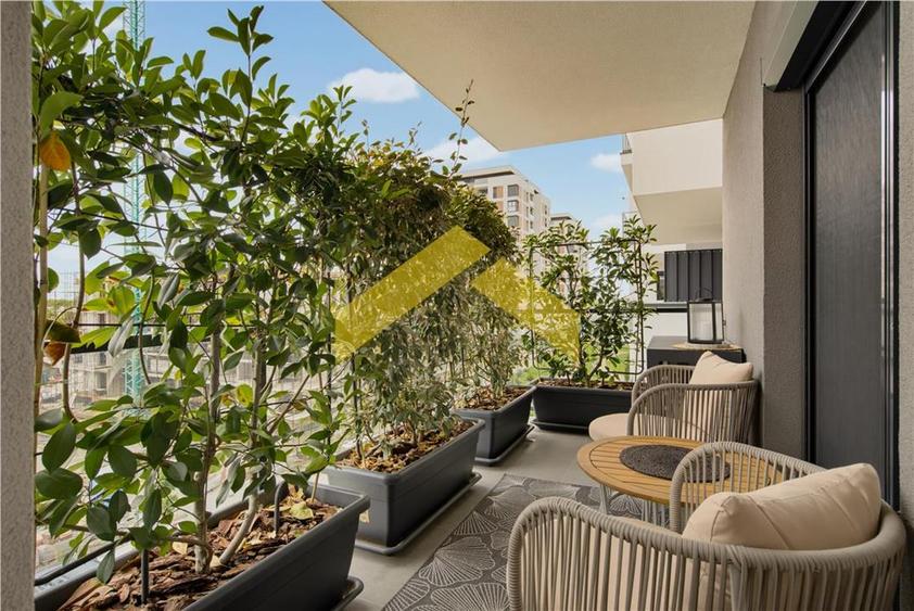 Apartament cu 3 camere semidecomandat, mobilat în UTA