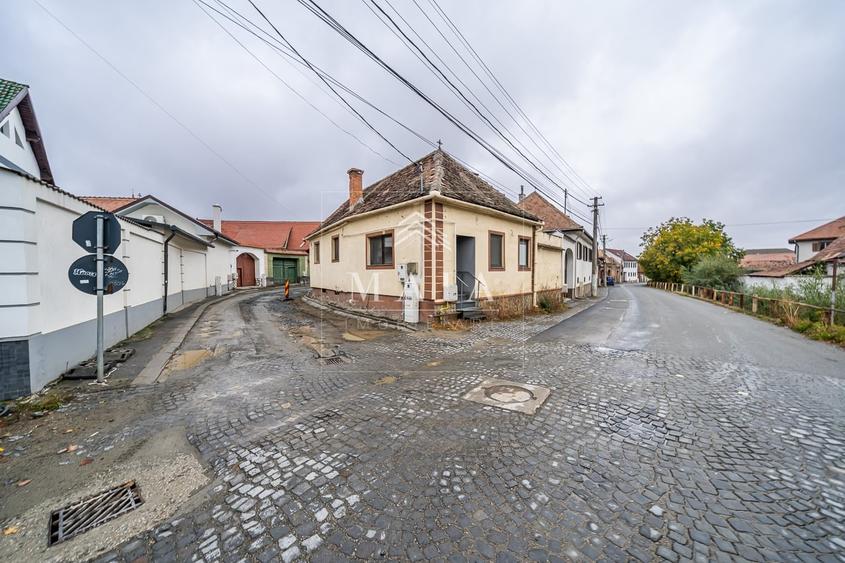 Casă individuală cu 4 camere cu Teren 150 Mp în Rășinari