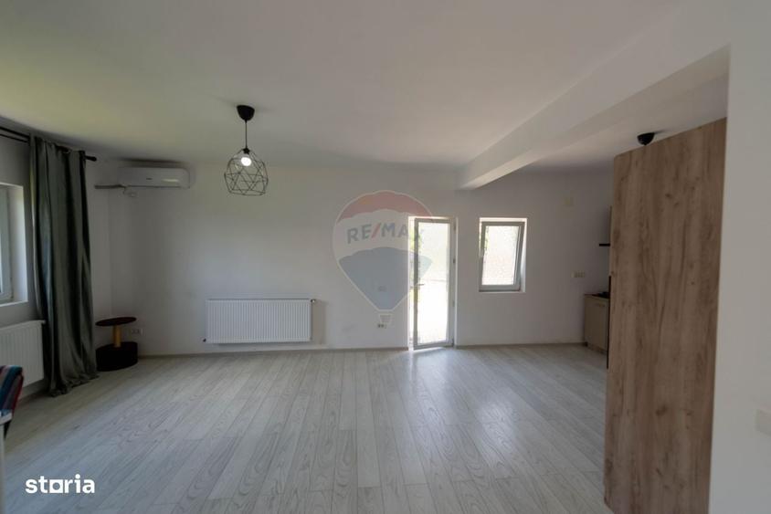 Casă cu 3 camere în Brănești