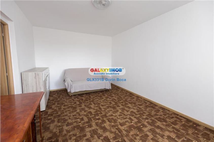 Apartament cu 2 camere decomandat, mobilat în Titan