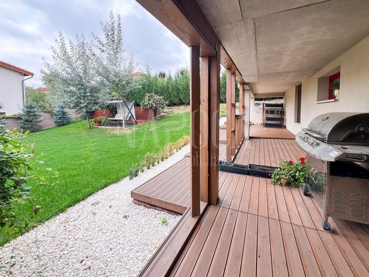 Casă individuală cu 5 camere cu Canalizare în Europa
