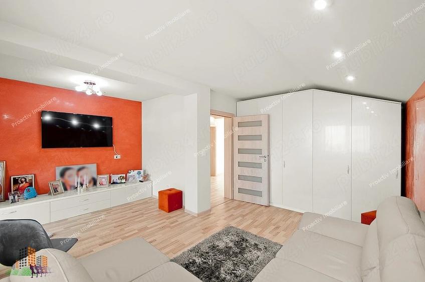Casă cu Teren 303 Mp în Central