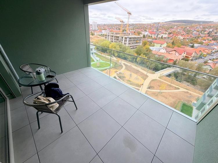 Apartament cu 3 camere semidecomandat în Central