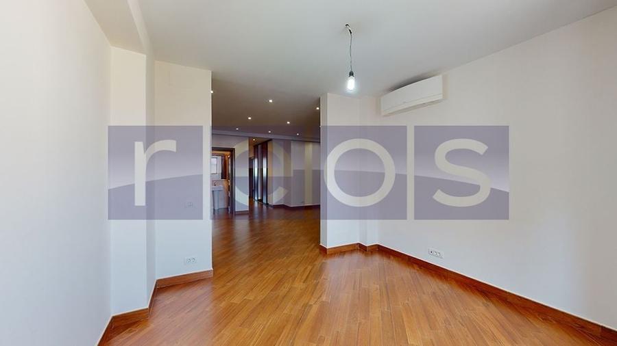 Apartament cu 3 camere decomandat în Beller