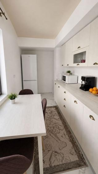 Apartament cu 3 camere decomandat, mobilat în Inel I