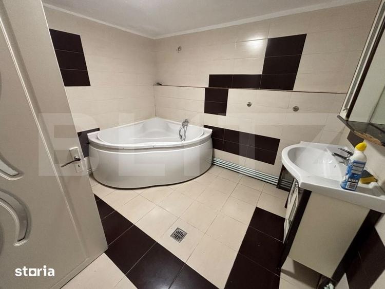 Casă cu 5 camere cu Teren 80 Mp în Central