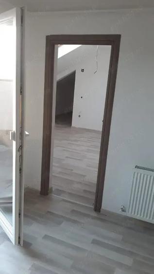 Apartament cu 2 camere semidecomandat în Tractorul