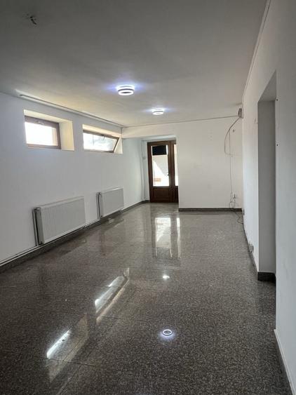 Spațiu comercial, de 50 mp, în Crihala