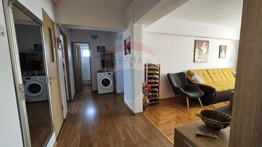 Apartament cu 3 camere decomandat de vânzare Burdujeni, Suceava - 6