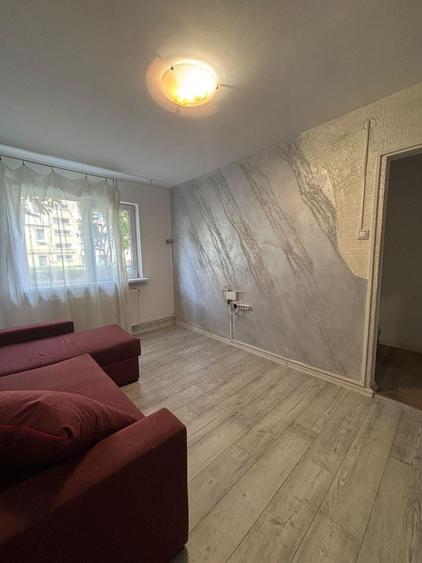Apartament cu 2 camere semidecomandat în Drumul Carului