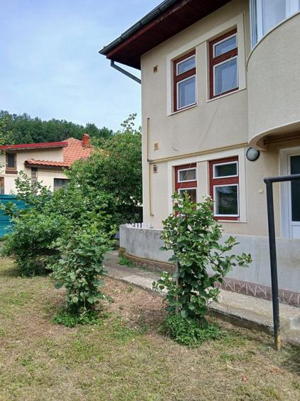 Casă cu 2 camere cu Teren 120 Mp în Central