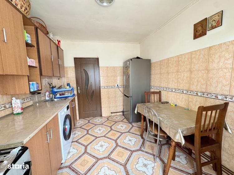 Apartament cu 2 camere decomandat în Republicii