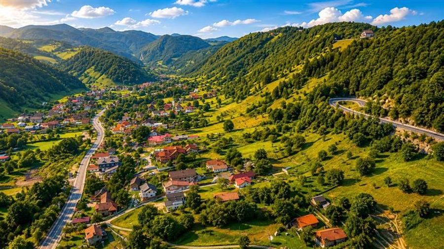 Teren Construcții intravilan de 2327 mp, în Moieciu de Jos