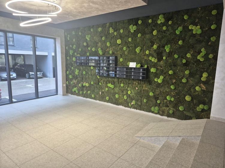 Apartament cu 3 camere decomandat, mobilat în Centură
