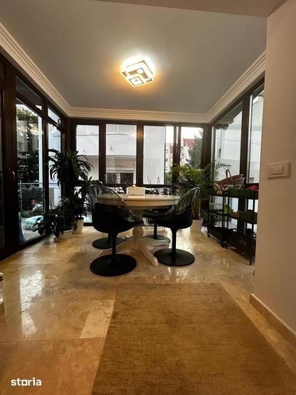 Casă cu 6 camere cu Teren 469 Mp în Băneasa