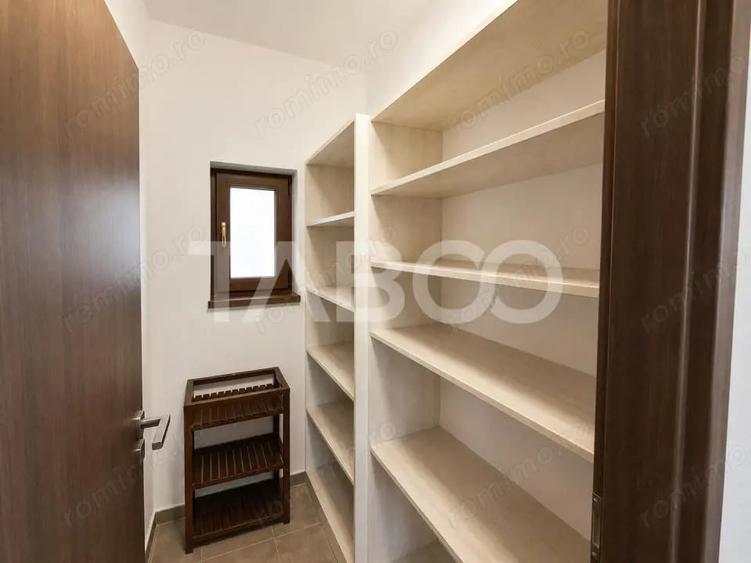 Casă cu 4 camere cu Teren 220 Mp în Central