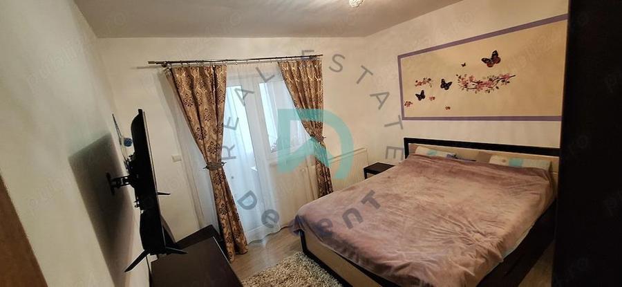 Apartament 3 camere de vanzare, mobilat si utilat - str. Pictor Nicolae Brana, S - 5