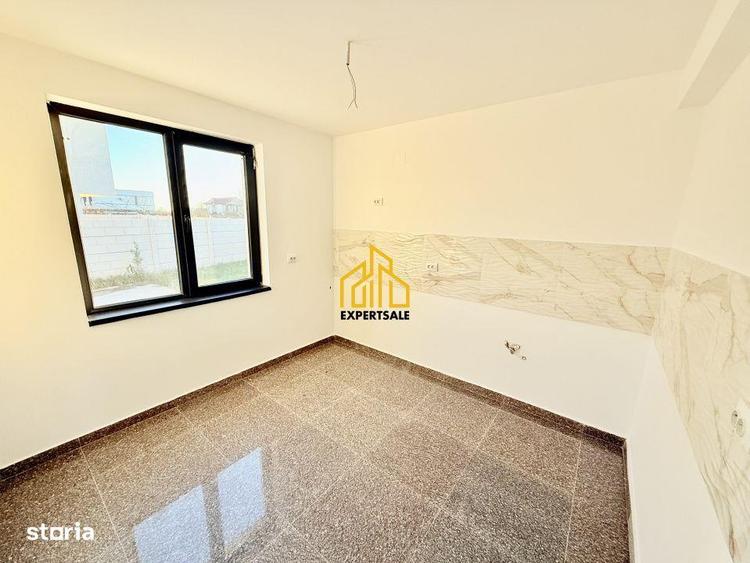 Casă cu 5 camere cu Teren 240 Mp în Prelungirea Ghencea