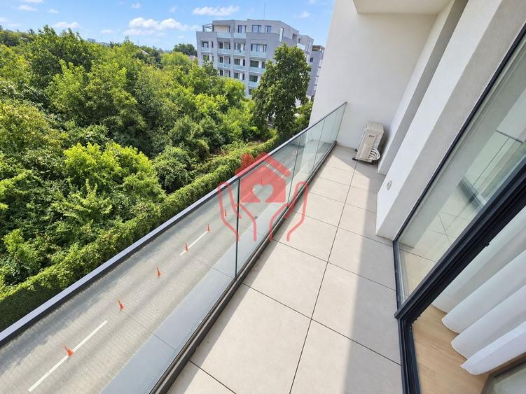 Apartament cu 3 camere decomandat, mobilat în Băneasa