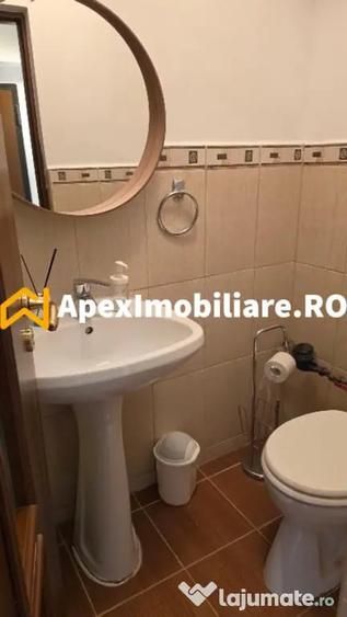 Apartament cu 3 camere decomandat în Băneasa